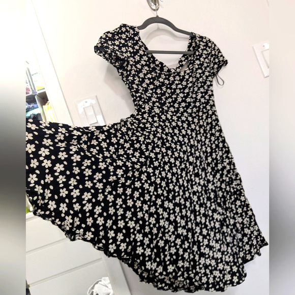 Urban Outfitters Silence + Noise Floral Mini Dress - Picture 1 of 5